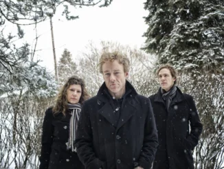 LOW announce Christmas tour