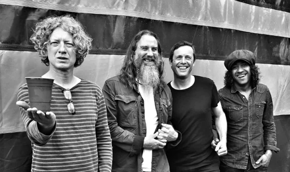 #25: XS Noize Music Podcast: John Power from Cast talks tour + new album 