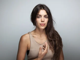 JULIE BYRNE announces MAY UK Tour