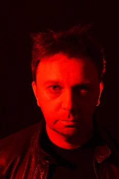 PAUL DRAPER - Announces solo album Spooky Action, Listen to new track 'Don't Poke The Bear' 