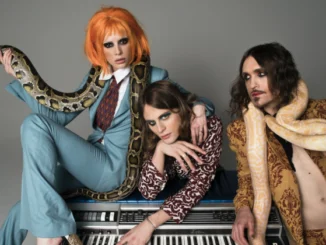 UNI - Premiere Video For "What's The Problem"