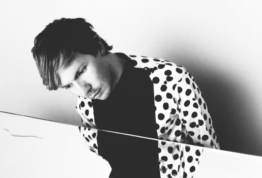 BECK - Confirms new album