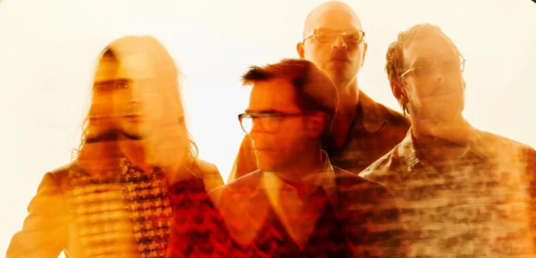WEEZER - Announces New Album 'Pacific Daydream' Out October 27 1