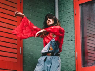 Emerging indie-pop siren Caitlyn Scarlett Unveils stunning new track ‘Happy When’ - Listen Now!