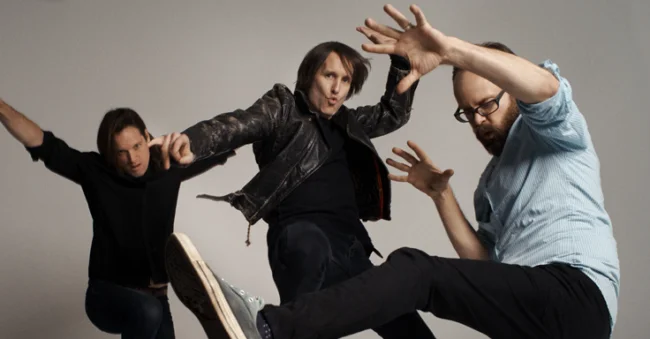 ASH Share performances from the BBC Biggest Weekend with The Undertones’ Damien O’Neill & Mickey Bradley