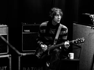 JOHNNY BORRELL releases new single 'My World, Your Life' + RAZORLIGHT announce first album in 10 years