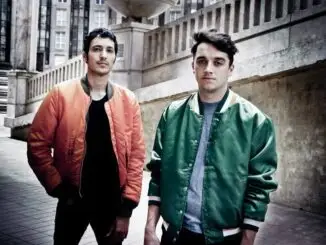 TRACK PREMIERE:  LESKA - 'Waves' featuring Darren Bancroft - Listen Now