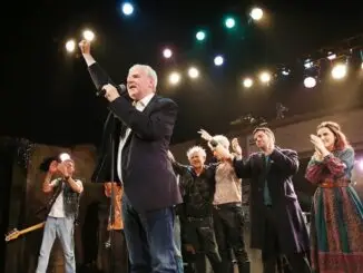 Legendary Opening Night for GOOD VIBRATIONS at the Lyric! 1