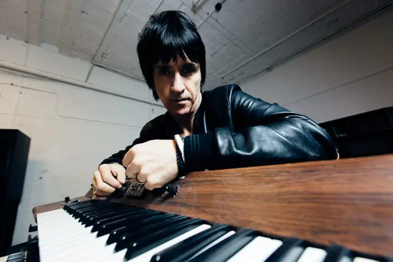 INTERVIEW: Johnny Marr – "It always amazes me what you can do with a piece of wood and six bits of wire" 1