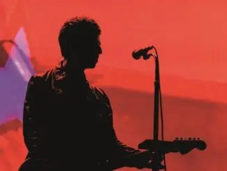 NOEL GALLAGHER'S HIGH FLYING BIRDS announce exclusive 'WAIT AND RETURN EP' for Record Store Day 2019 1