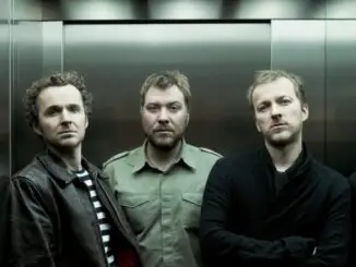 D O V E S - Announce Limited, Coloured Vinyl Reissues of their first three albums 1