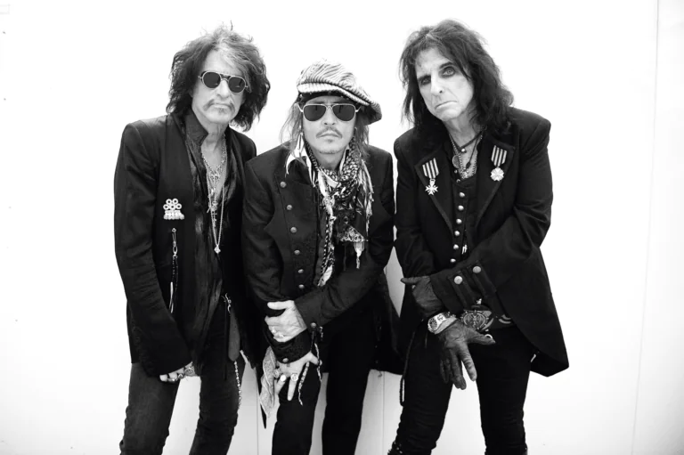 THE HOLLYWOOD VAMPIRES - Return with New Album “RISE” out 21st June 2