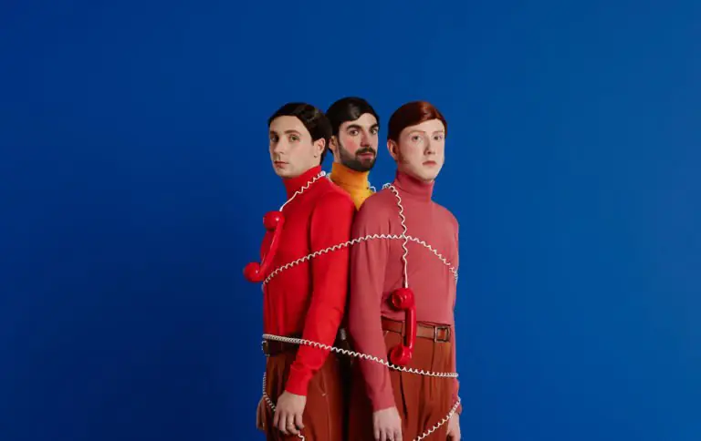 TWO DOOR CINEMA CLUB unveil Sci-Fi inspired music video for 'Satellite' - Watch Now 
