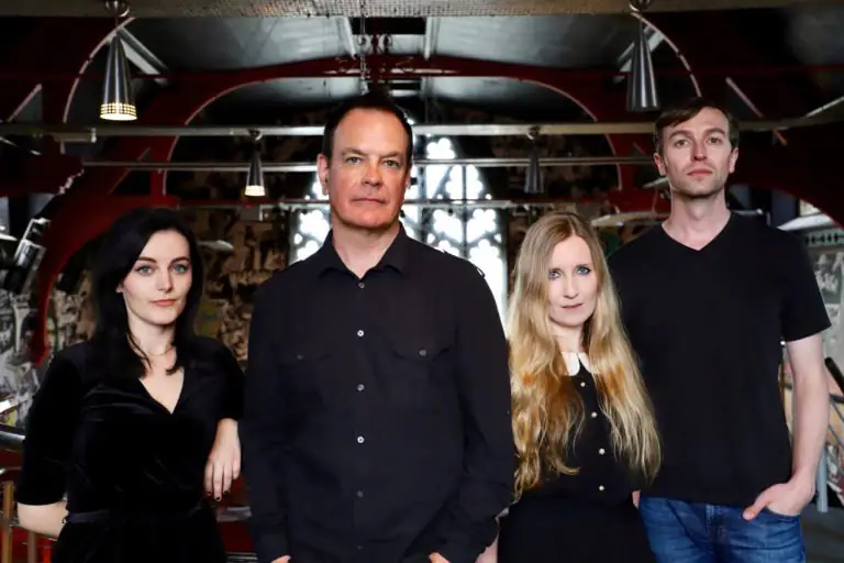 THE WEDDING PRESENT share new single ‘Jump In, The Water's Fine’ - Listen Now 