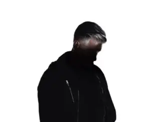 Acclaimed producer and songwriter PAUL EPWORTH releases new solo track ‘Voyager’