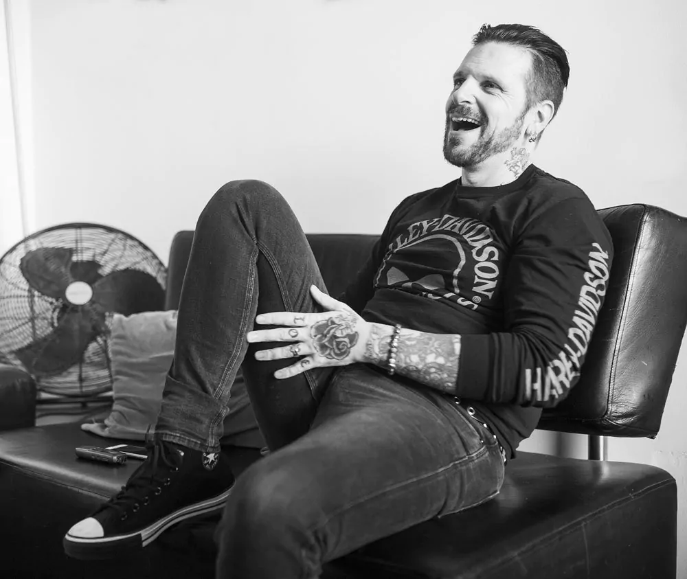 INTERVIEW: RICKY WARWICK on new BLACK STAR RIDERS album - "We wanted to shake things up a bit" 83 ricky warwick