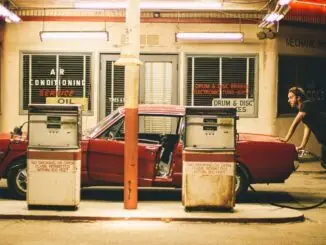 EDITORS unveil new video for 'Black Gold' - Watch Now