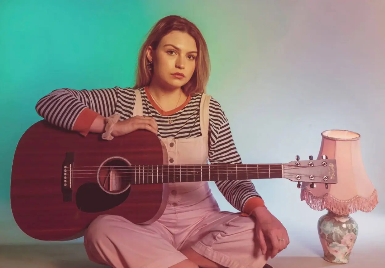 Derry based Americana, folk artist REEVAH announces her new single ‘Older Now’ 