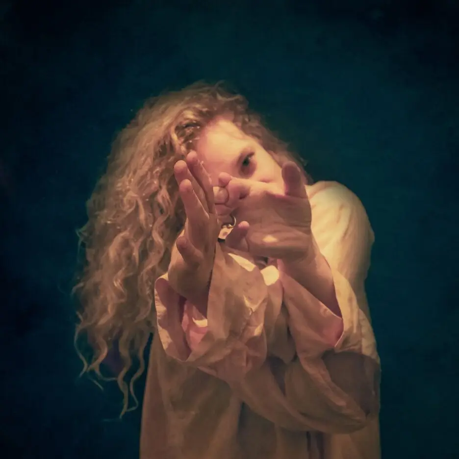 TRACK PREMIERE: Penniless Cove - 'Too Tight' - Listen Now 