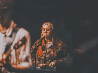 INTERVIEW: "Writing is a cathartic experience" - I Am Muir's Brenna Goff says ahead of Belfast gig 1