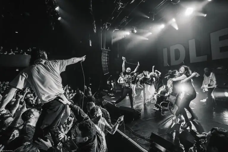 IDLES share a new live version of 'Television (Live at Le Bataclan)' from new live album 