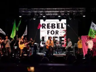 RAZORLIGHT were joined onstage by members of EXTINCTION REBELLION at final show of UK tour