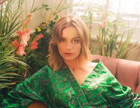 GABRIELLE APLIN releases brand new song 'Magic' - Listen Now 