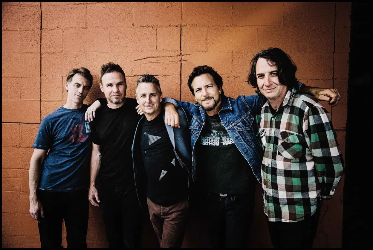 PEARL JAM - Announce New Album ‘Gigaton’ out March 27th 1