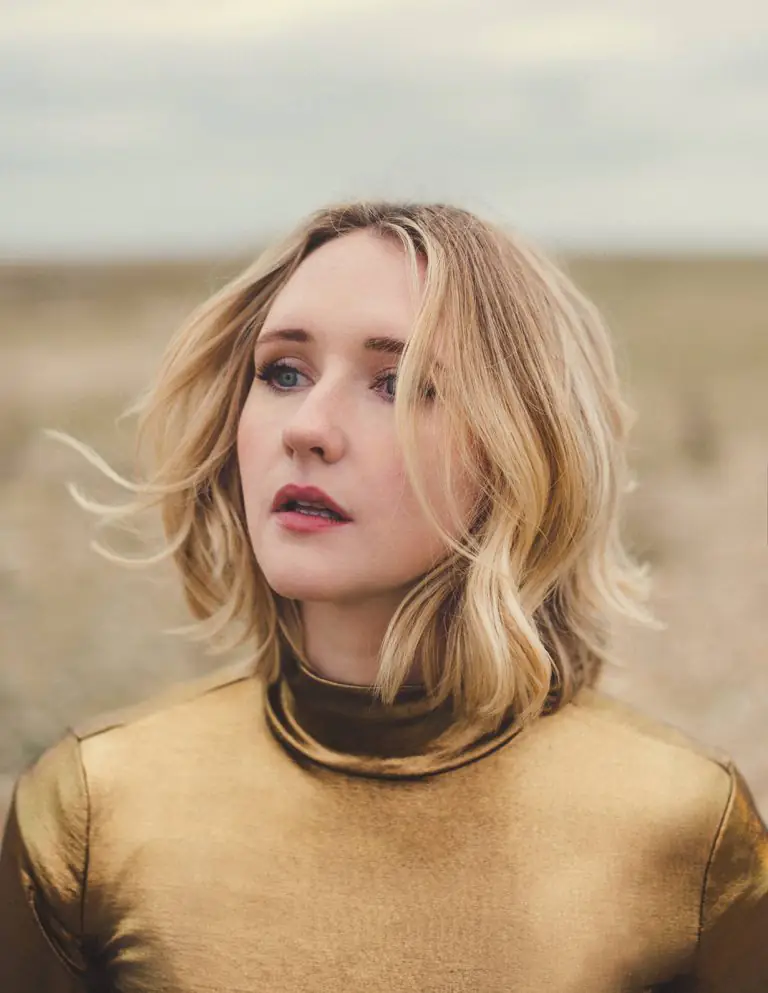 LILLA VARGEN reveals new song ‘Cold’ - Listen Now 