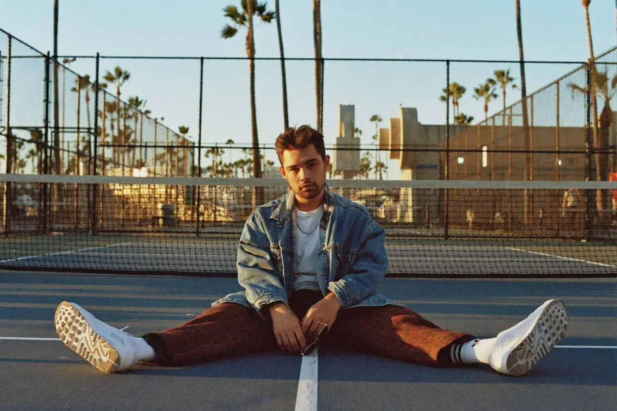 TRACK PREMIERE: love val - 'Ibuprofen' 