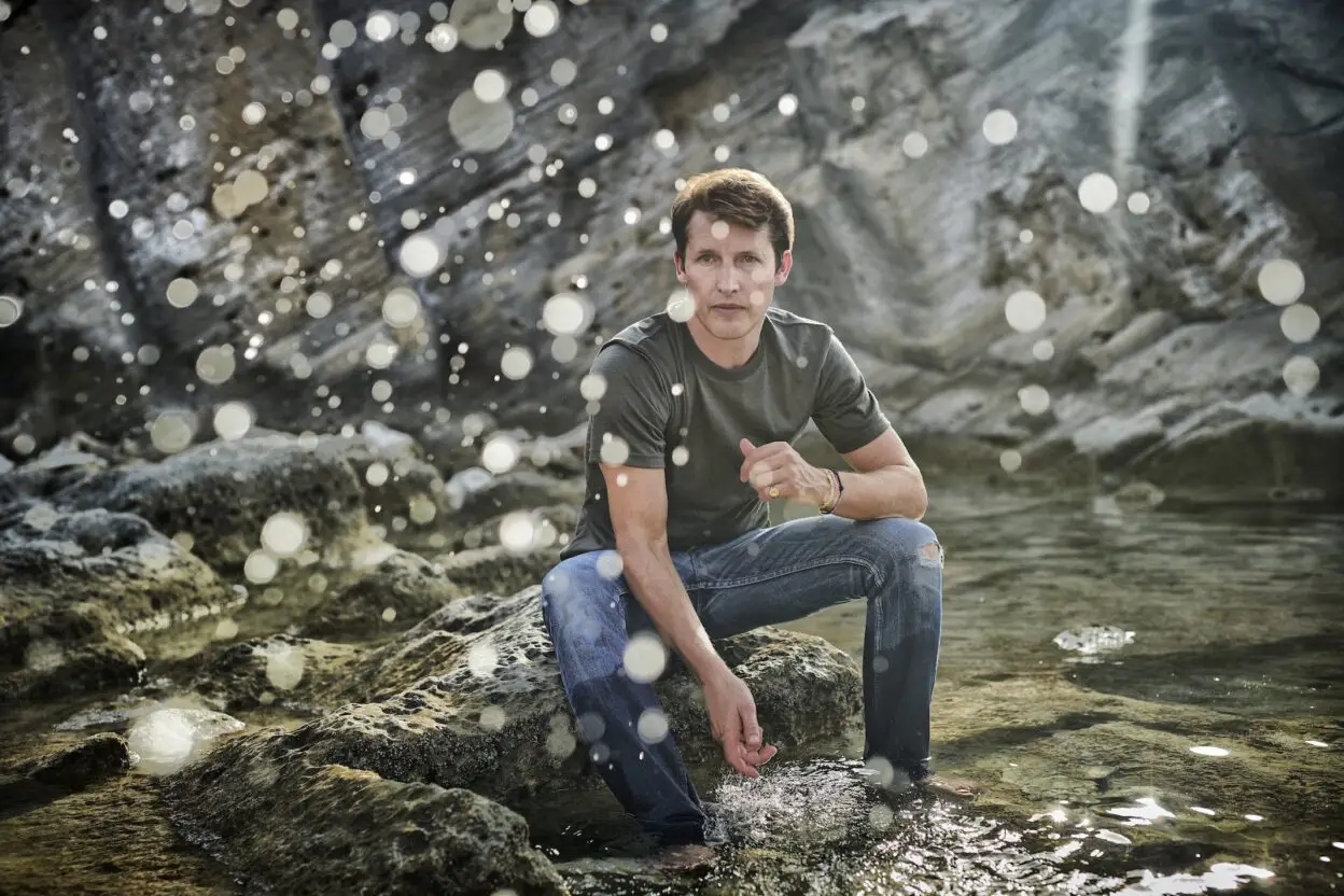 JAMES BLUNT Reveals New Single ‘Halfway’ ft. WARD THOMAS