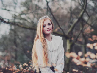 LAURA JAMES releases her new single: YOU ARE LOVED