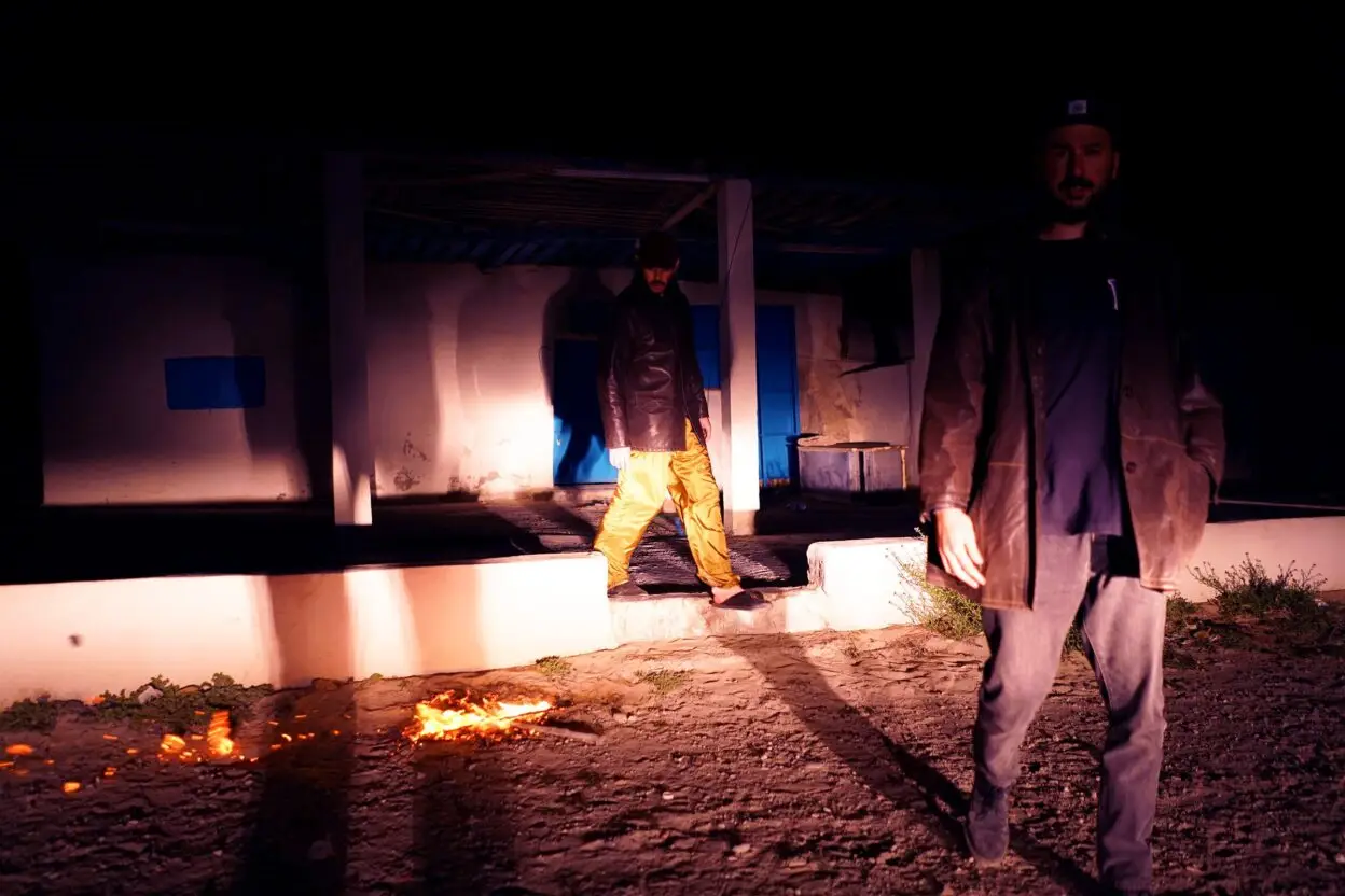 VIDEO PREMIERE: Learn the recipe for a make-up sandwich in the video for new ARABNORMAL single ‘Digital Veil’