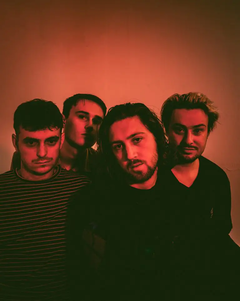 Manchester quartet IDLE HOURS release new single 'Scream In Stereo' - Listen Now 