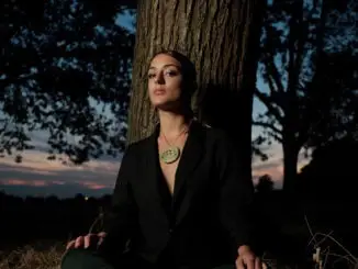 TRACK PREMIERE: Lisabel - A Work Of Art