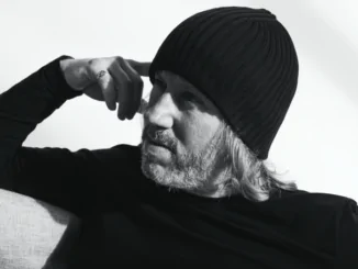 BADLY DRAWN BOY to make his eagerly-awaited return with the release of a new album, ‘Banana Skin Shoes’ on the 22nd of May 1