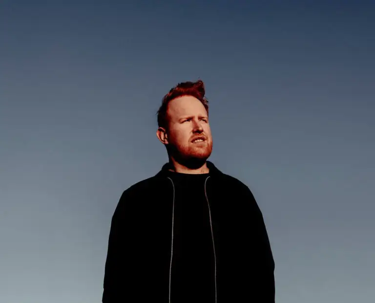 GAVIN JAMES announces his long awaited new single 'Boxes' - Watch Video 