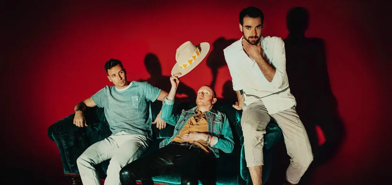 TWO DOOR CINEMA CLUB - Release ‘Lost Songs (Found)’ EP a 7-Track Collection Of Rarities & B-Sides 