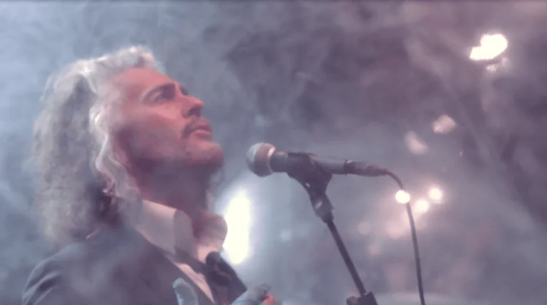 THE FLAMING LIPS share video for new track 'Dinosaurs On The Mountain' - Watch Now 1
