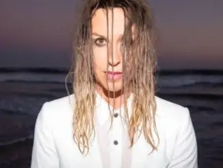 ALANIS MORISSETTE releases new single - Listen to 'Reckoning' Now!