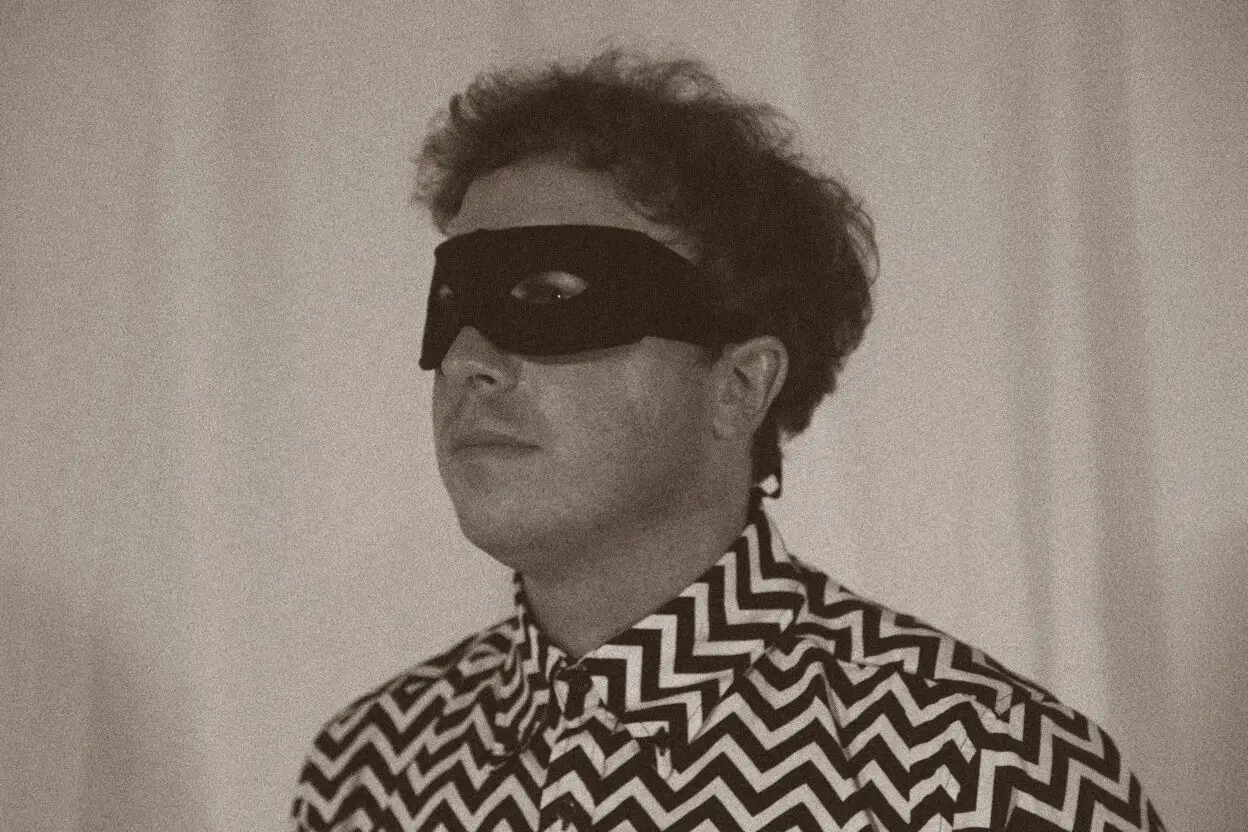 PADDY HANNA shares new single 'Colosseum' - Watch Video 1
