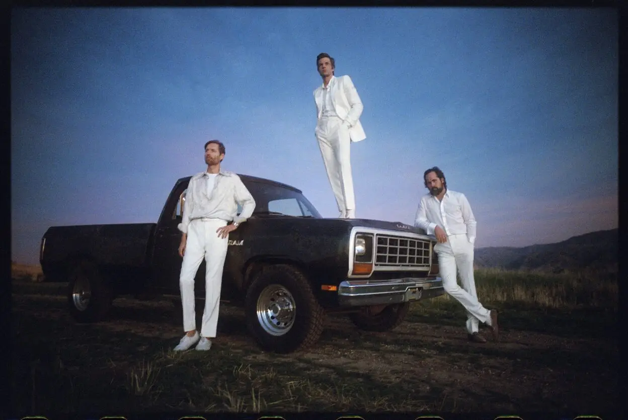 THE KILLERS share their incredible new single 'Dying Breed' - Listen Now