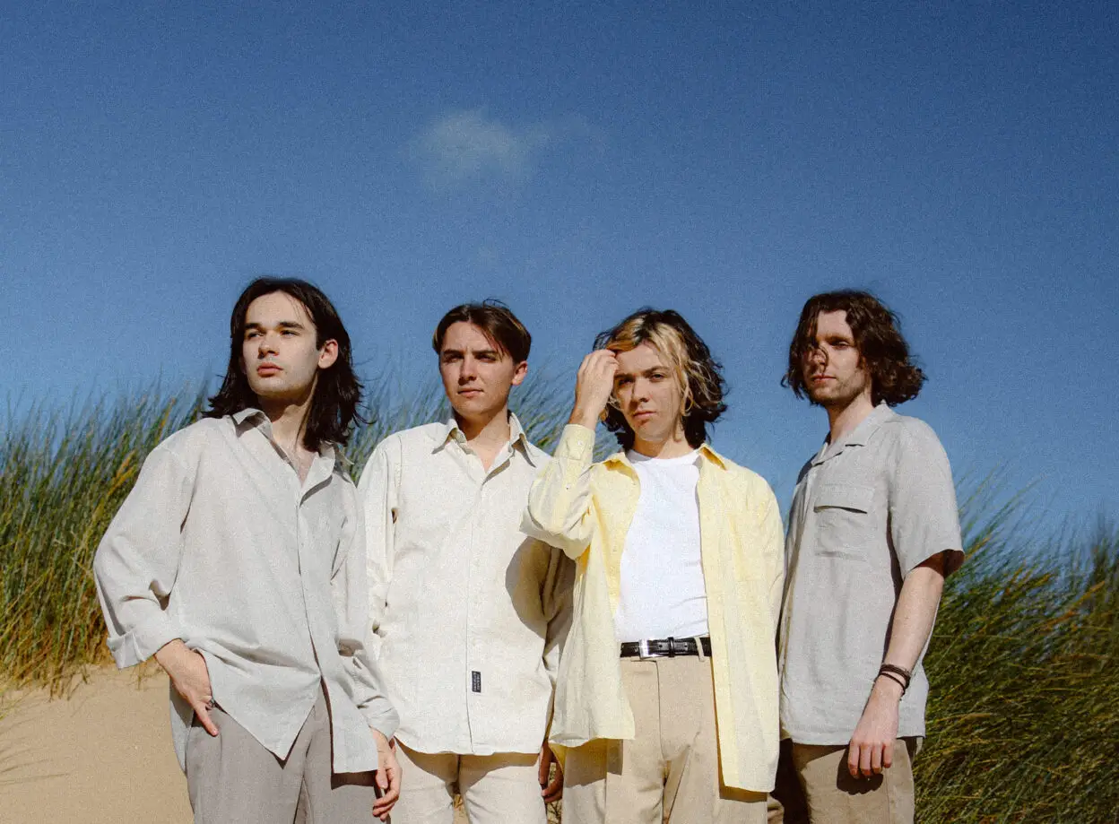 TRACK PREMIERE: Shards - 2020 (I Want To Go Home)