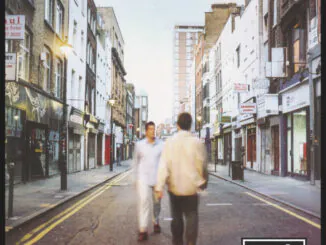 Watch NOEL GALLAGHER's exclusive new track by track interview on OASIS' '(WHAT'S THE STORY) MORNING GLORY?' 1