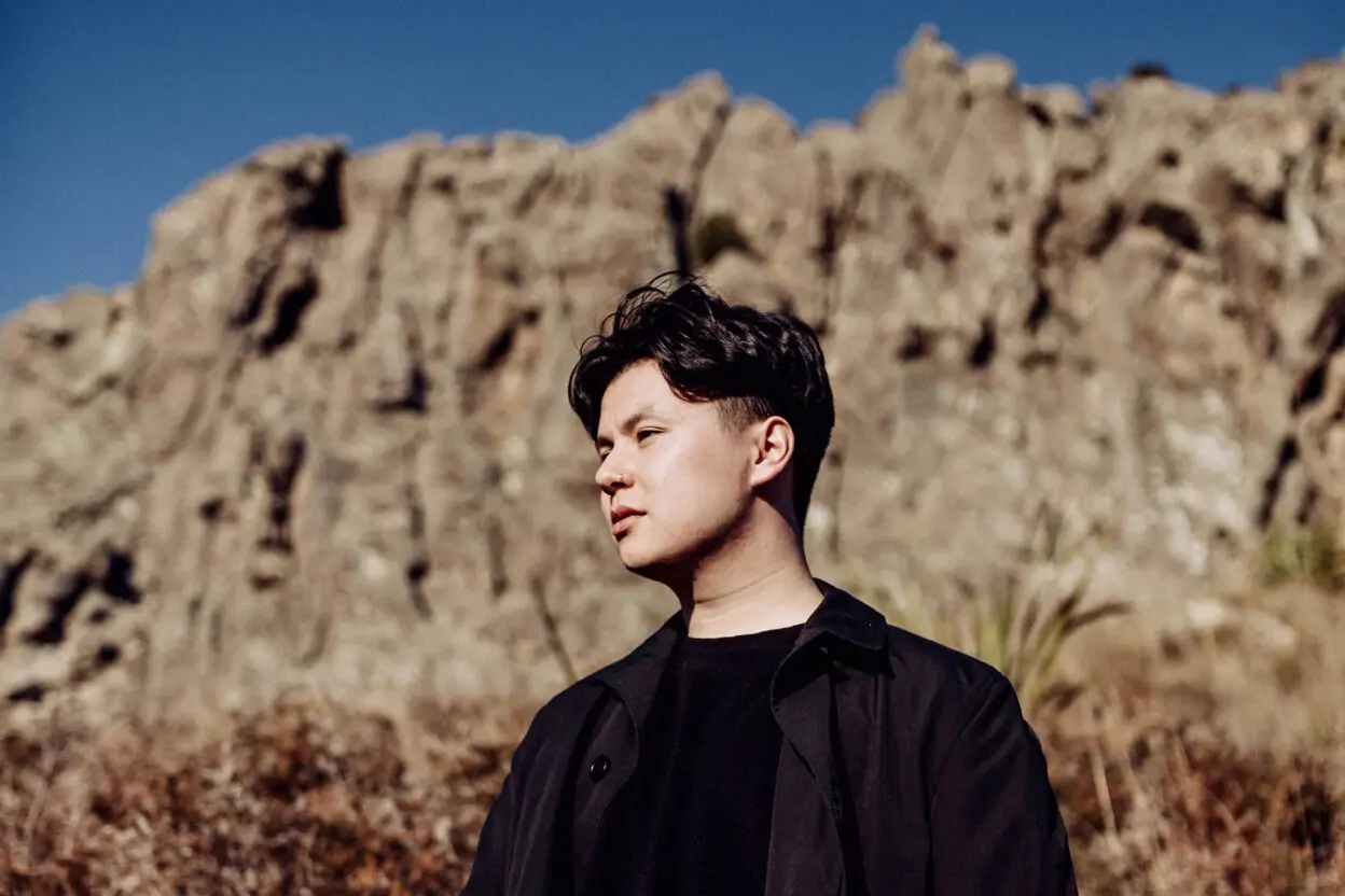 JULIUS BLACK shares his second single 'Summer' - Listen Now!