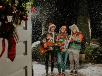 Join Northern Ireland’s finest musicians, actors, poetry and story-telling, filmed live at the Ulster Folk Museum for UNDER A CHRISTMAS SKY 1