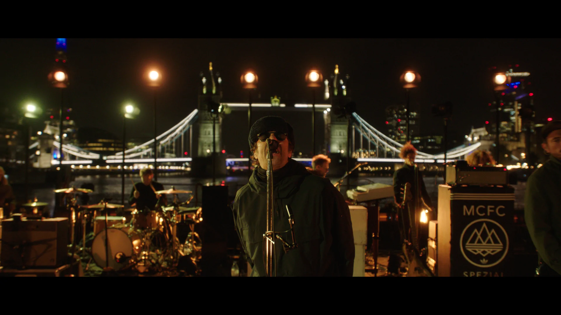 LIVE REVIEW: Liam Gallagher - Down By The River Thames 1
