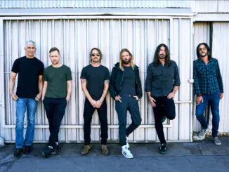 FOO FIGHTERS celebrate Dave Grohl's birthday with new track 'Waiting on a War'