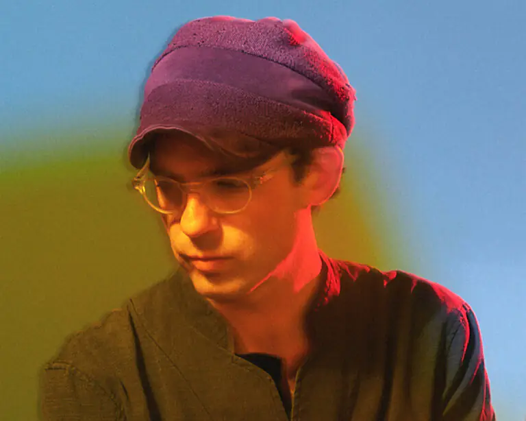 CLAP YOUR HANDS SAY YEAH shares new single 'CYHSY, 2005' from forthcoming album 'New Fragility' 4