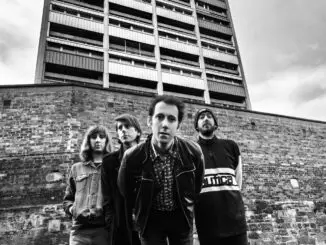 TRACK PREMIERE: Edinburgh-Based Indie Risers DED RABBIT Explore Dynamic Between Rich & Poor on New Single ‘All Fired Up’